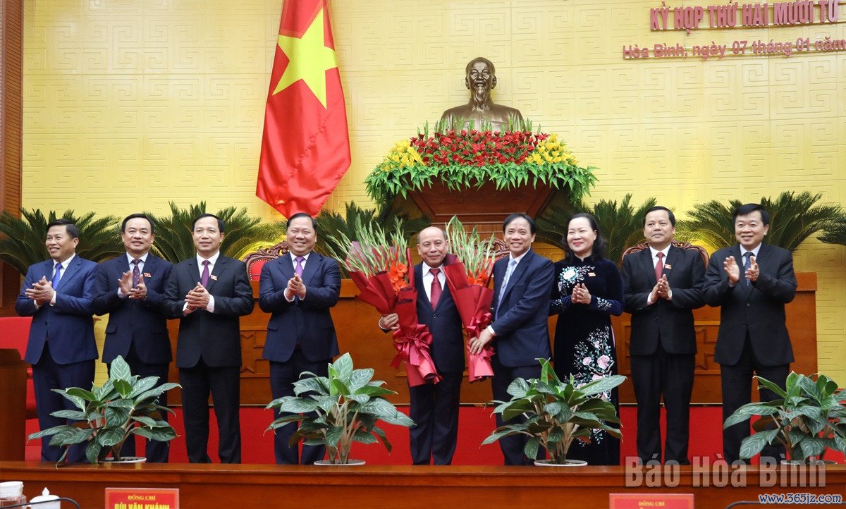 chu tich tinh Hoa Binh anh 1